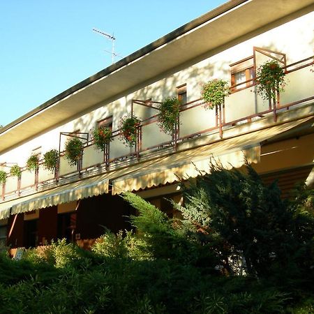 Albergo La Genzianella Miasino Zewnętrze zdjęcie