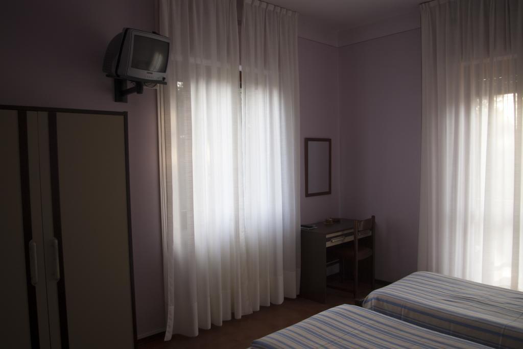 Albergo La Genzianella Miasino Pokój zdjęcie